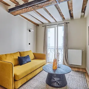 Center Of By Prestige Paris