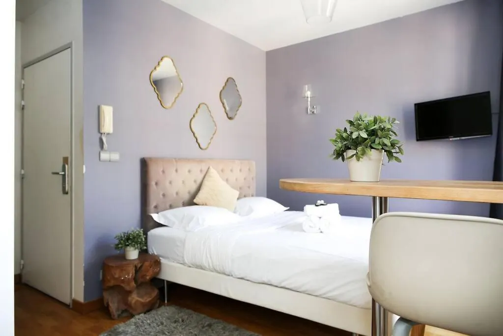 404 - Petit Bijou Dans Immeuble Hotelier Paris 5 - Flat-Guest Holiday home