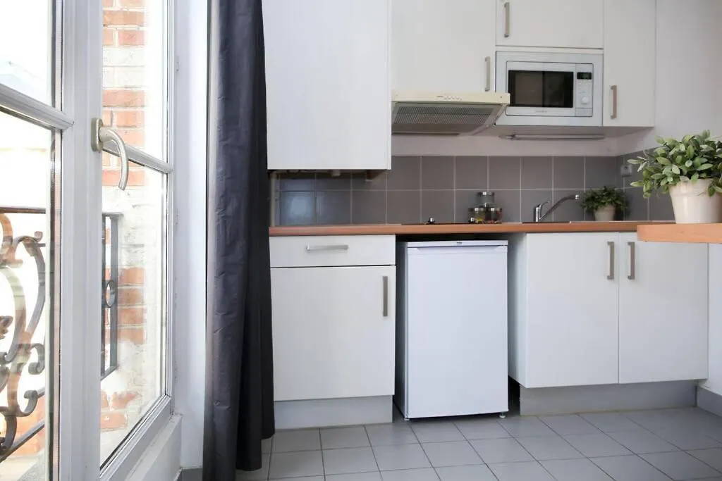 404 - Petit Bijou Dans Immeuble Hotelier Paris 5 - Flat-Guest فرنسا