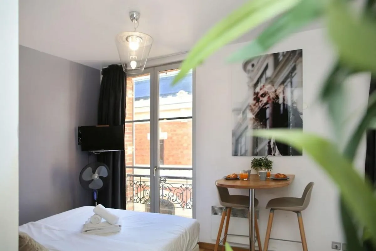 Appartement 404 - Petit Bijou Dans Immeuble Hotelier Paris 5 - Flat-Guest Frankrijk